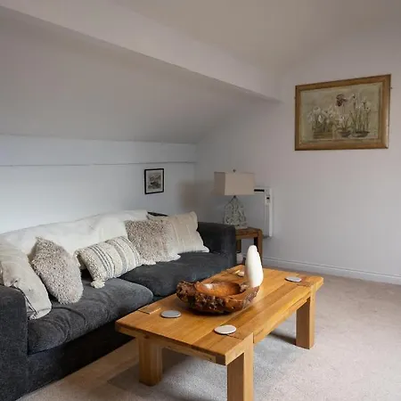 The Amazing Attik 아파트 *